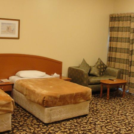 שארג'ה Summer Land Hotel Apartment מראה חיצוני תמונה