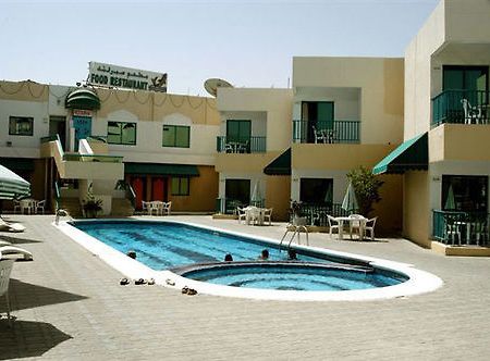 שארג'ה Summer Land Hotel Apartment מראה חיצוני תמונה