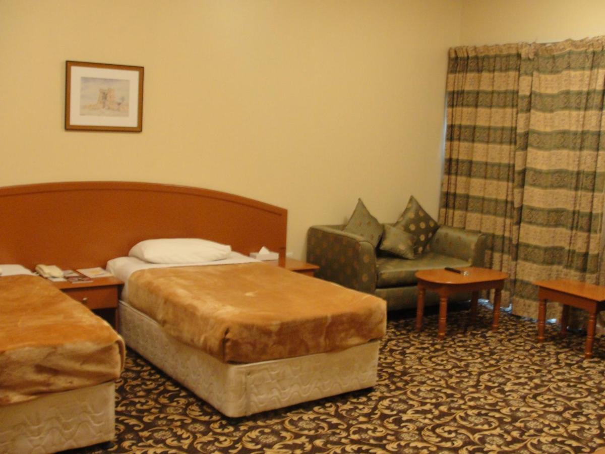 שארג'ה Summer Land Hotel Apartment מראה חיצוני תמונה