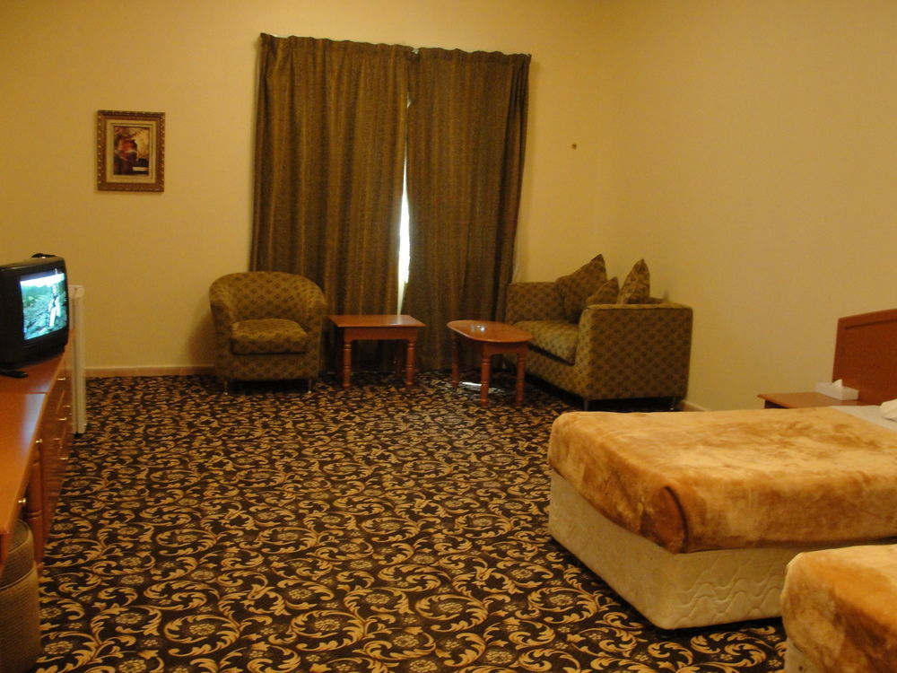 שארג'ה Summer Land Hotel Apartment מראה חיצוני תמונה